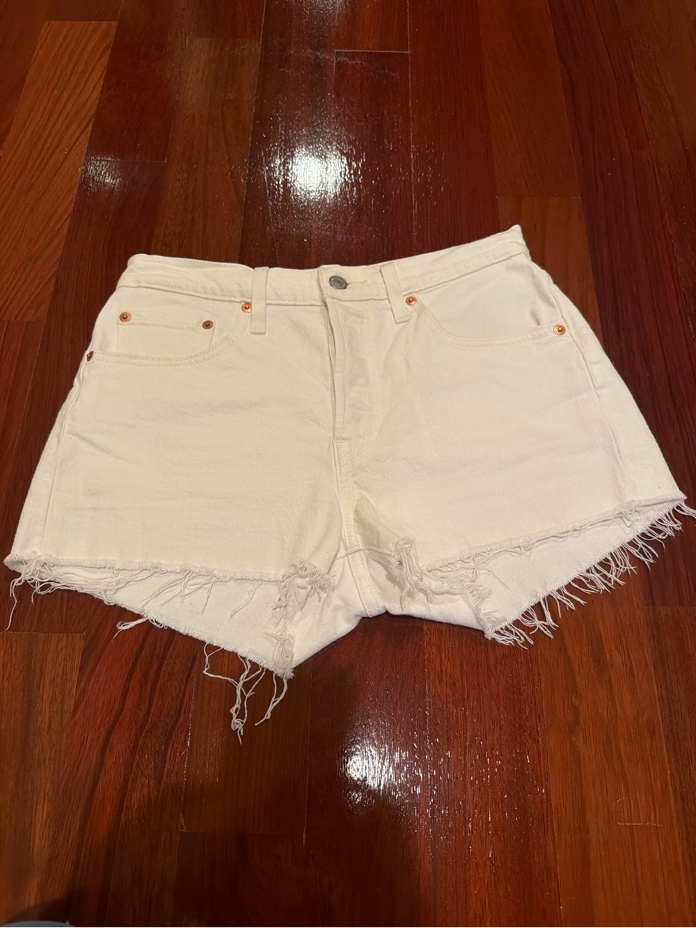 Levi’s 501 Original Cutoff Shorts Women’s Size 27 Ivory/Cream Raw Hem